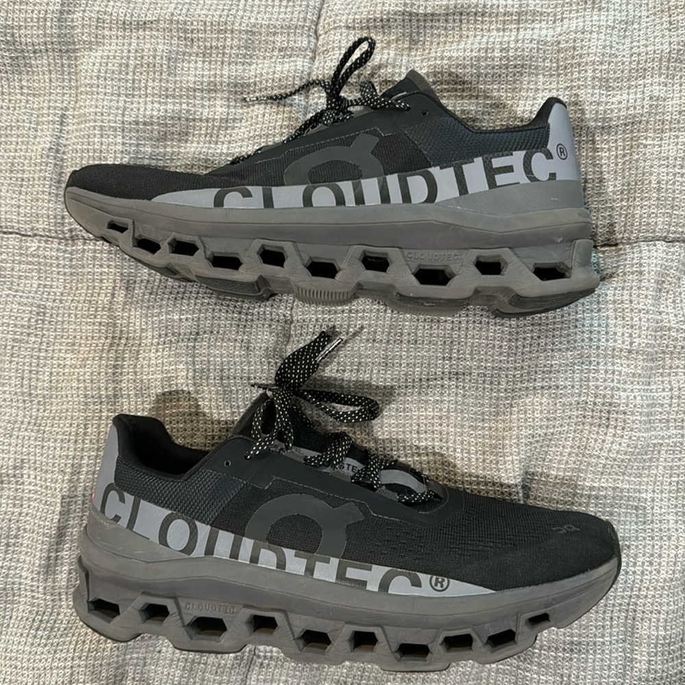 Men’s Cloudmonster Lumos size 11.5 black